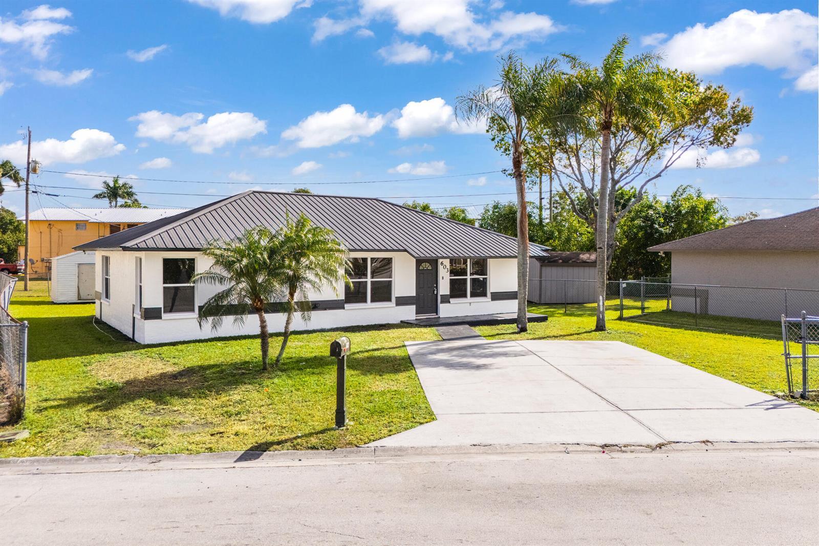 603 SW 10th Street, Belle Glade FL 33430