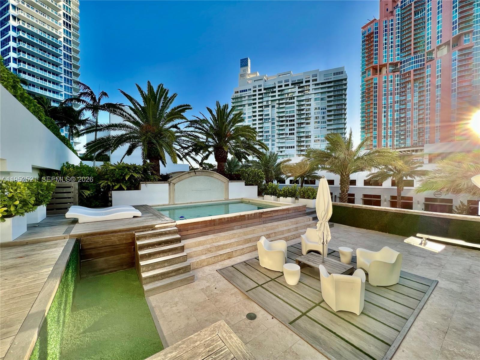 50 S Pointe Dr, Miami Beach FL 33139