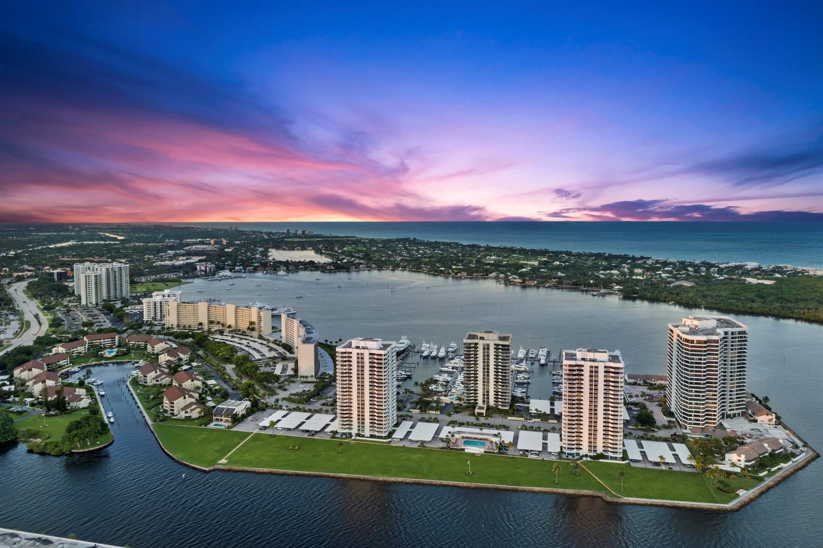 130 Lakeshore Drive # 22, North Palm Beach FL 33408
