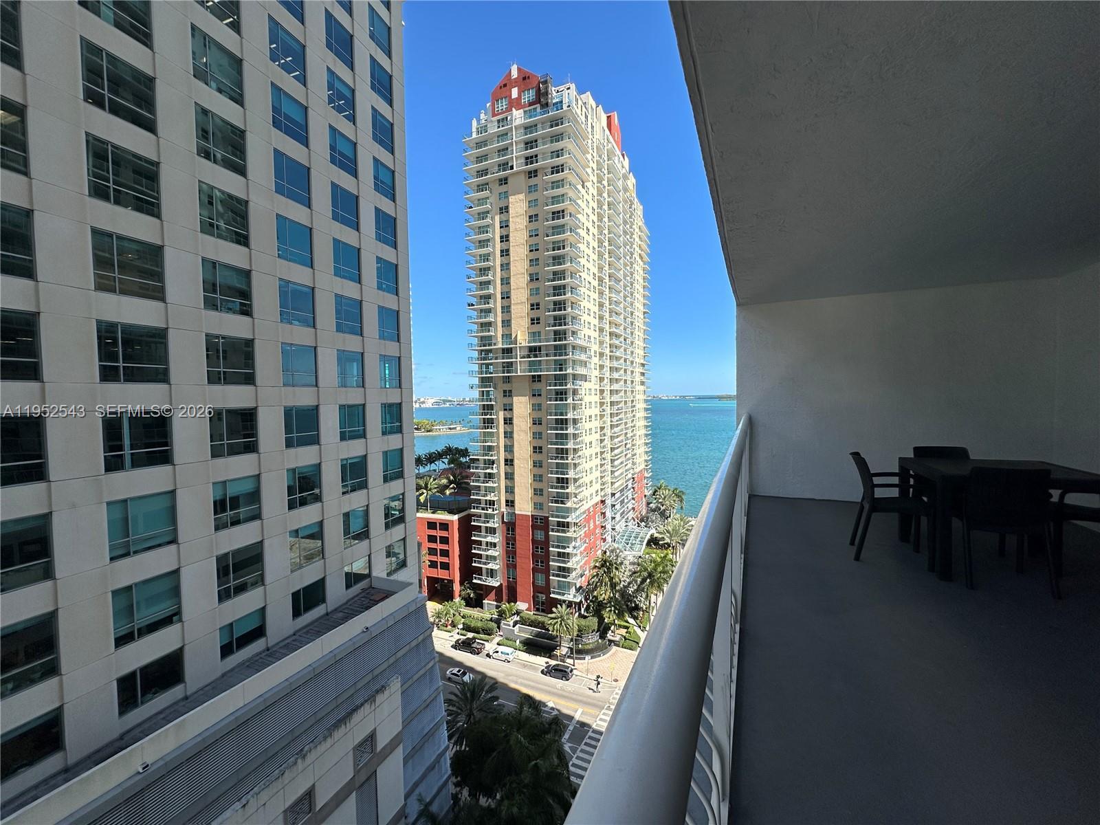 1200 Brickell Bay Dr # 1712, Miami FL 33131 photo 2
