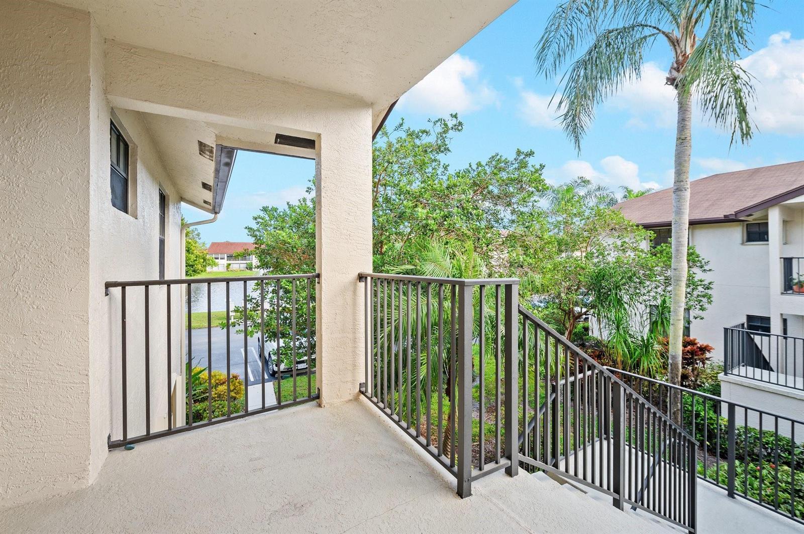 3258 Jog Park Drive, FL 33467 photo 4