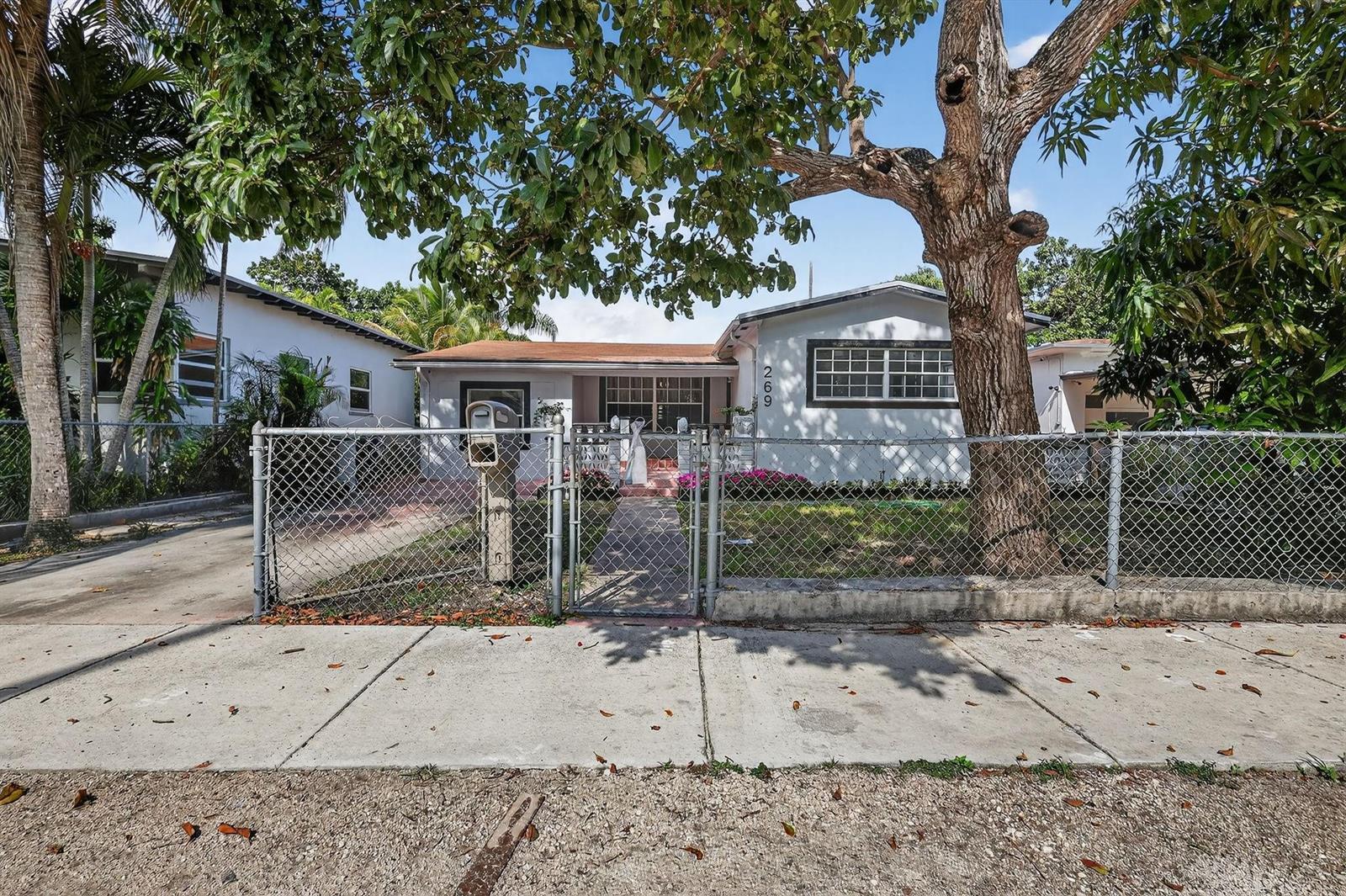 269 NE 110th Terrace, Miami FL 33161 photo 2