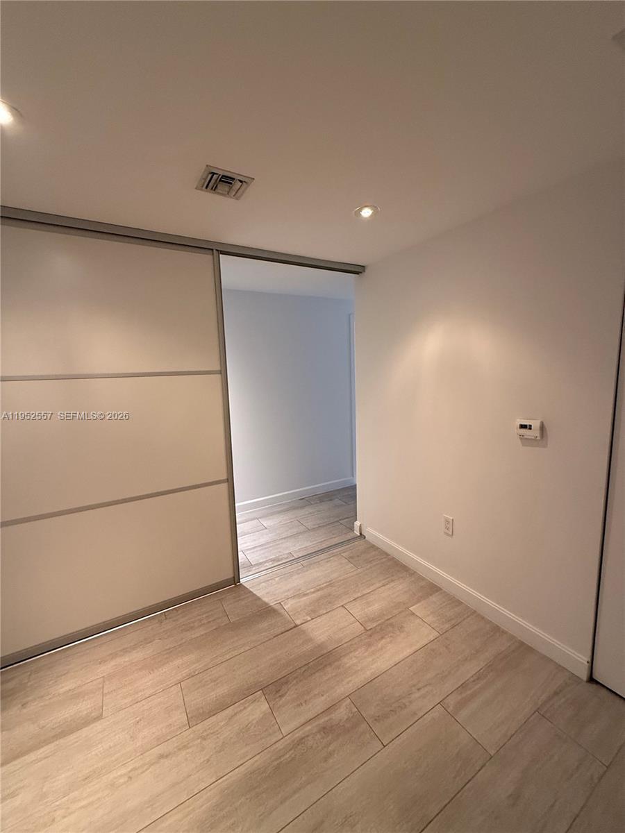 45 SW 9th St # 1004, Miami FL 33130 photo 3