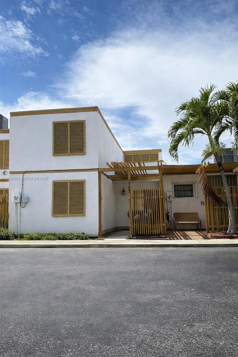 1703 SW 131ST PLACE CIR S, Miami FL 33175