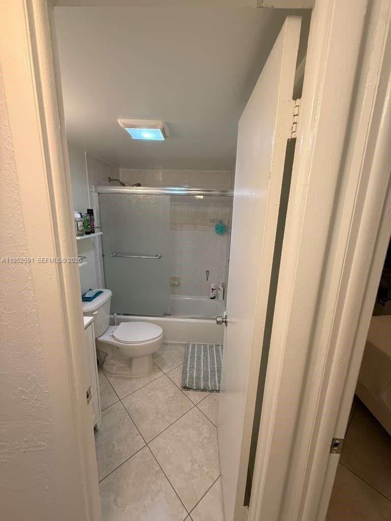 5501 NW 7th St # E207, Miami FL 33126 photo 4