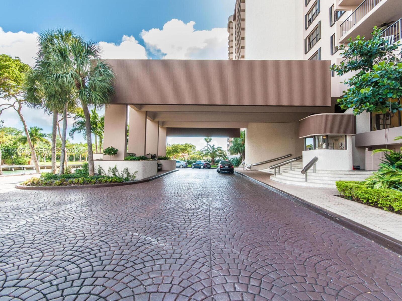 1800 NE 114th St # 1511, Miami FL 33181 photo 2