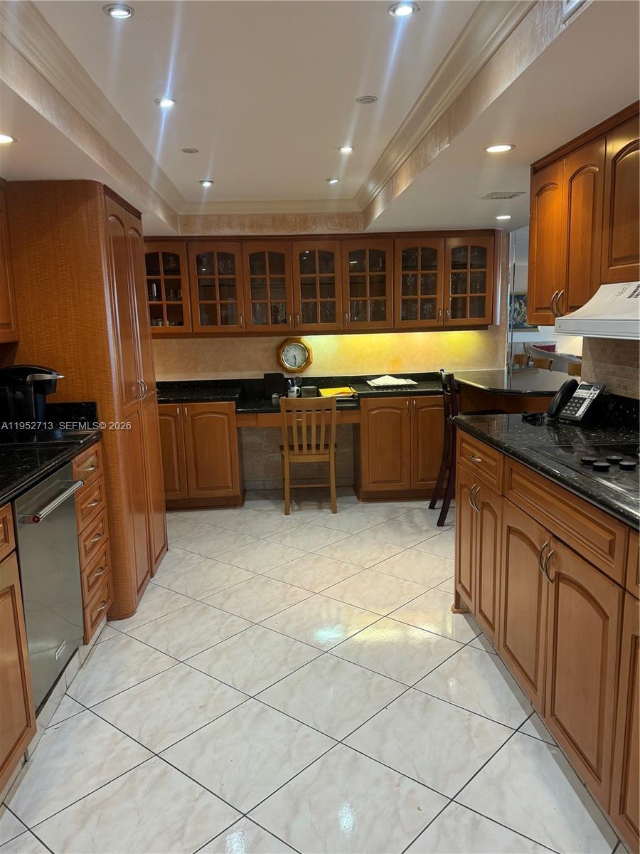 1800 NE 114th St # 1511, Miami FL 33181 photo 3