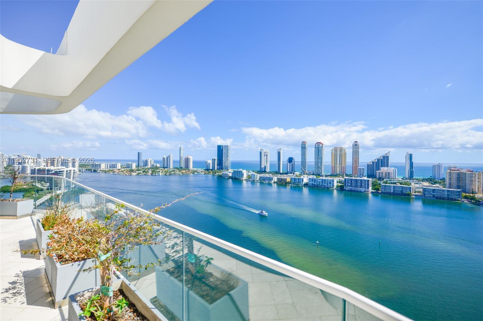 2800 Island Blvd, Aventura FL 33160 photo 4