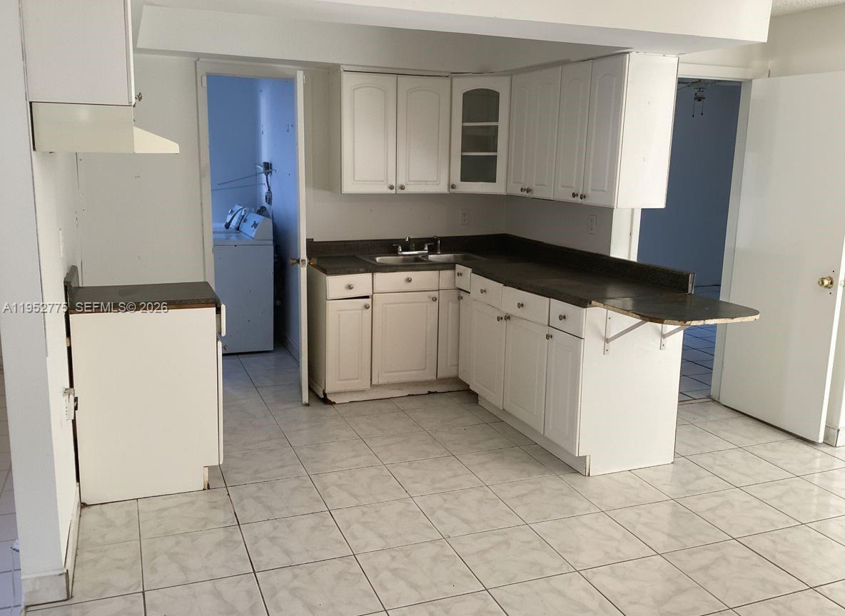 4824 NW 15th Ct, Miami FL 33142 photo 5