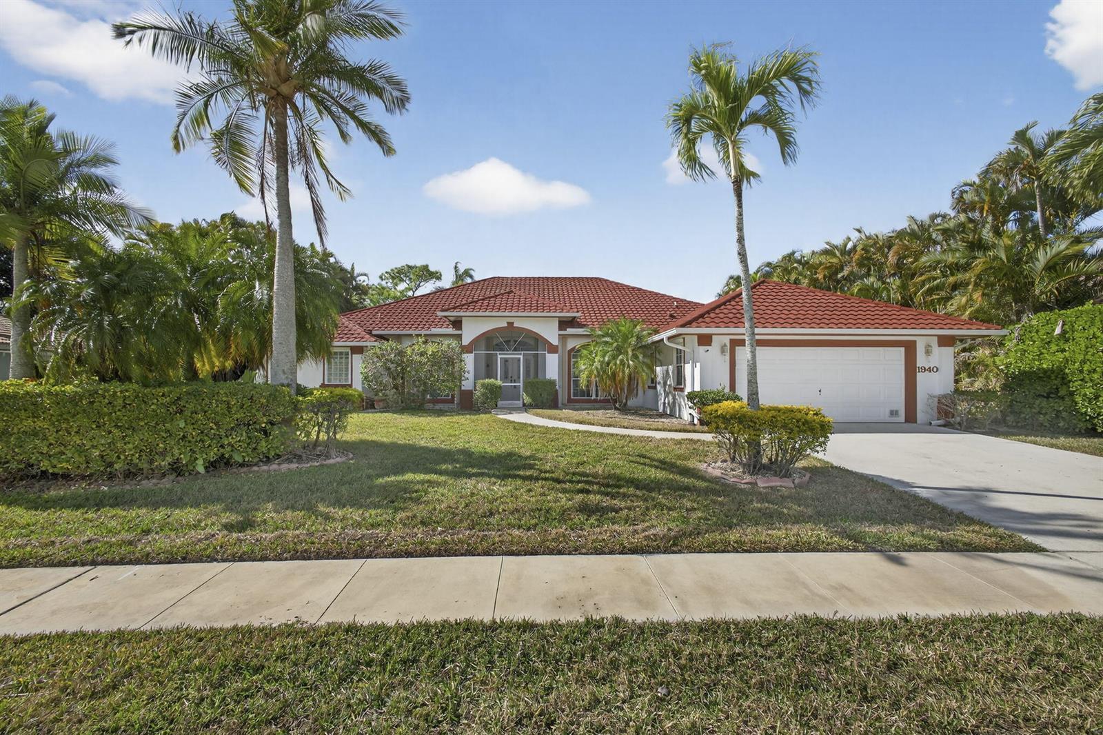 1940 S Club Drive, Wellington FL 33414 photo 2