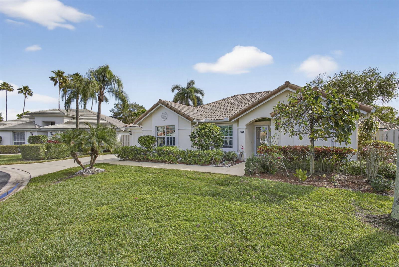152 Eagleton Court, Palm Beach Gardens FL 33418 photo 2