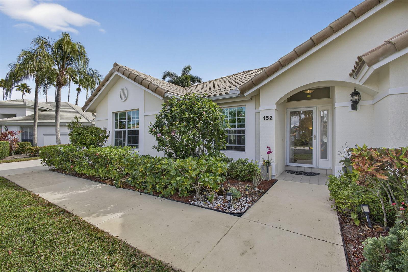152 Eagleton Court, Palm Beach Gardens FL 33418 photo 4