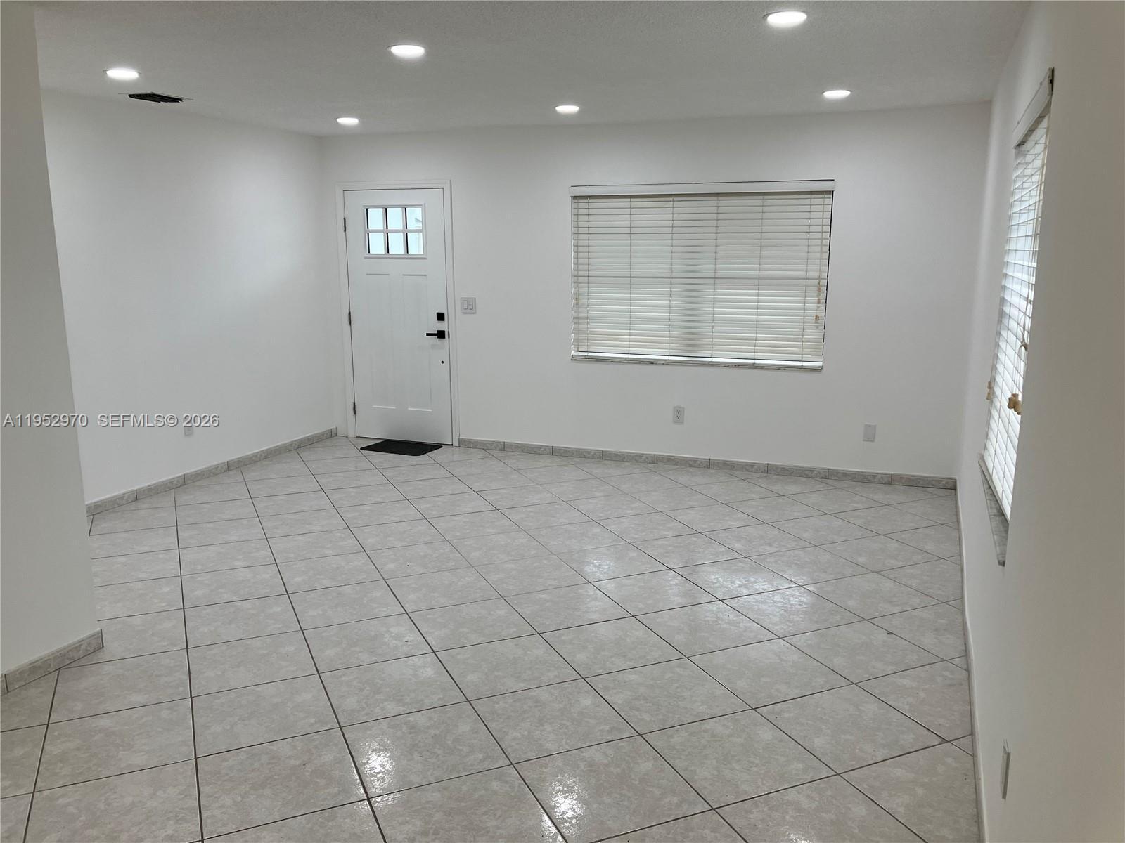 15621 SW 302nd St, Homestead FL 33033 photo 2