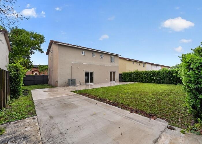 18123 SW 154th Avenue, Miami FL 33187 photo 2