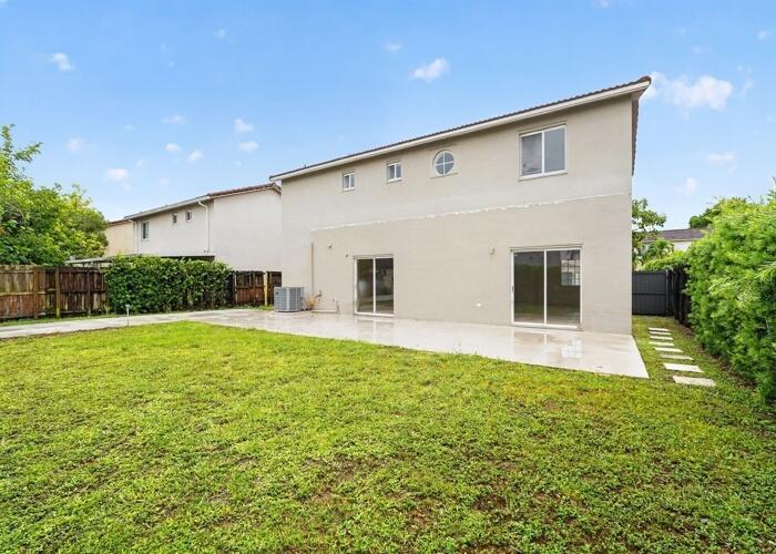 18123 SW 154th Avenue, Miami FL 33187 photo 3