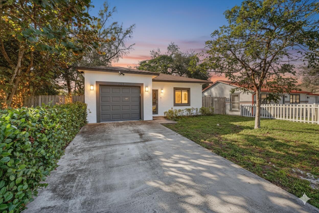 205 NW 27th Terrace, Fort Lauderdale FL 33311