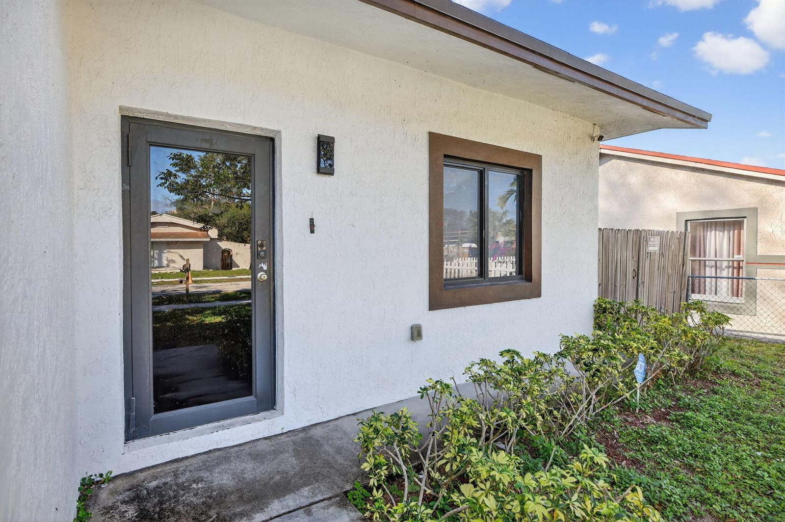 205 NW 27th Terrace, Fort Lauderdale FL 33311 photo 5