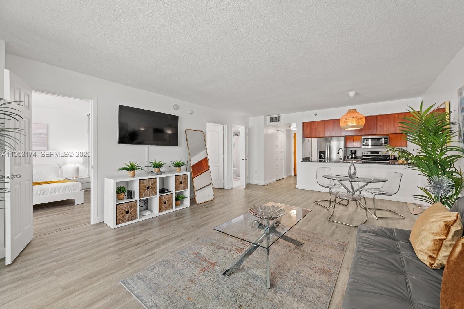 1200 Brickell Bay Dr # 2414, Miami FL 33131 photo 2