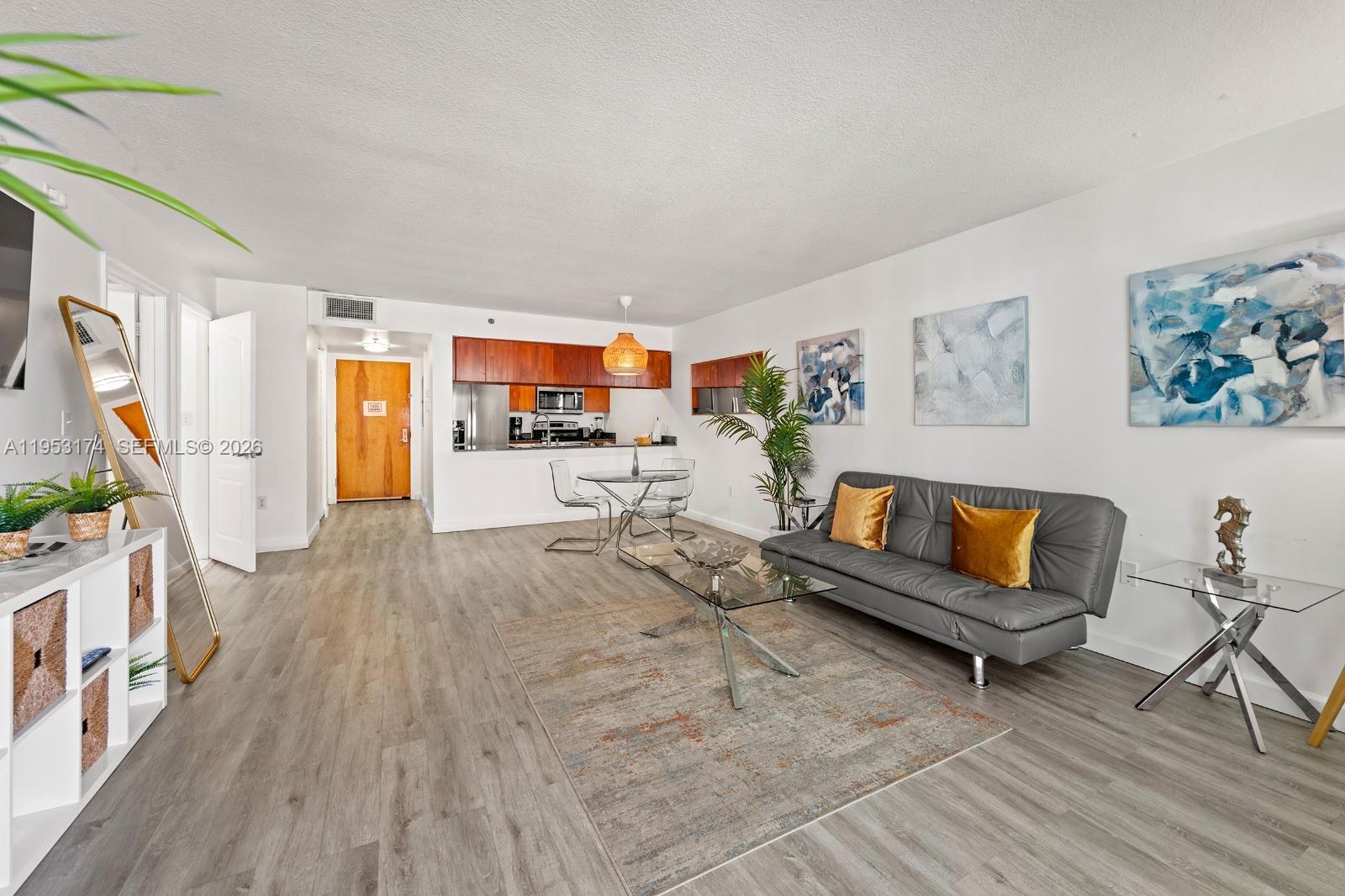 1200 Brickell Bay Dr # 2414, Miami FL 33131 photo 3