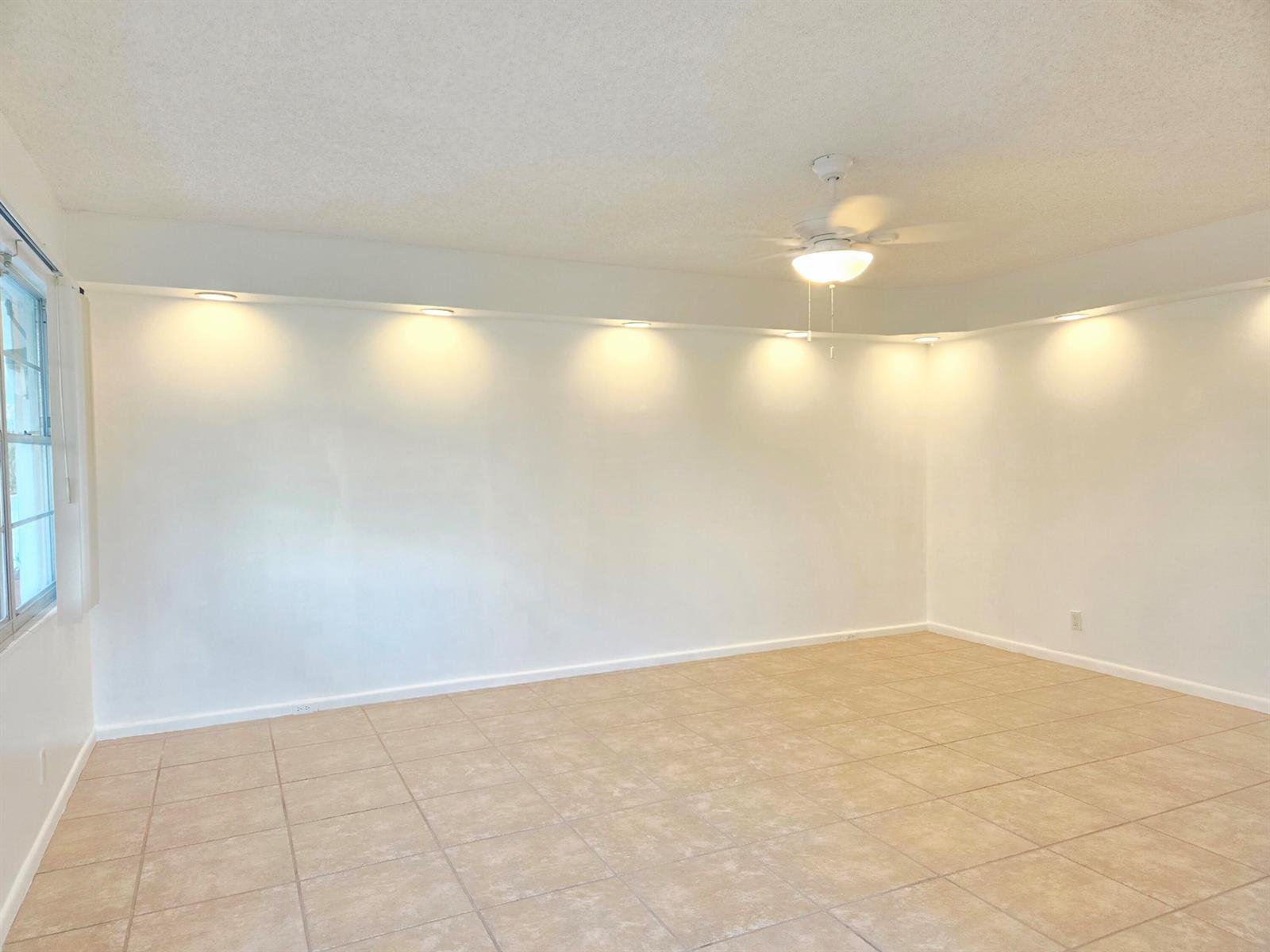 184 Tilford I, Deerfield Beach FL 33442 photo 2