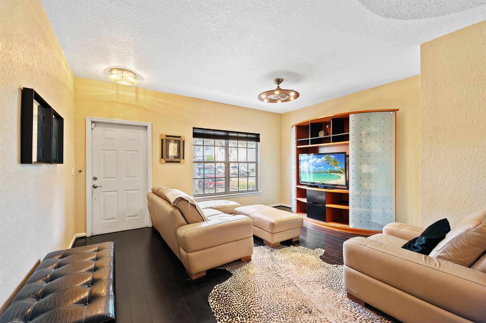 5628 NW 99th Lane, Coral Springs FL 33076 photo 3