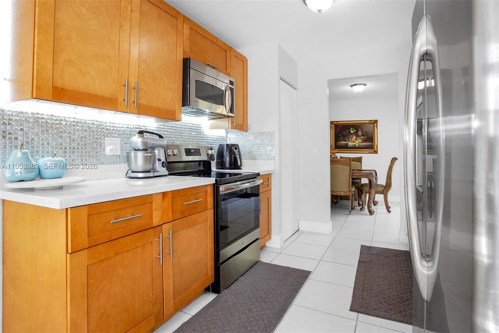10137 SW 223rd Ter, Cutler Bay FL 33190 photo 5