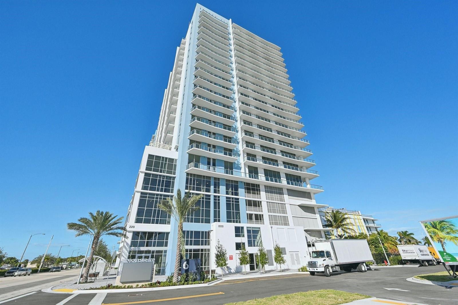 220 Lake Shore Drive # 717, West Palm Beach FL 33403