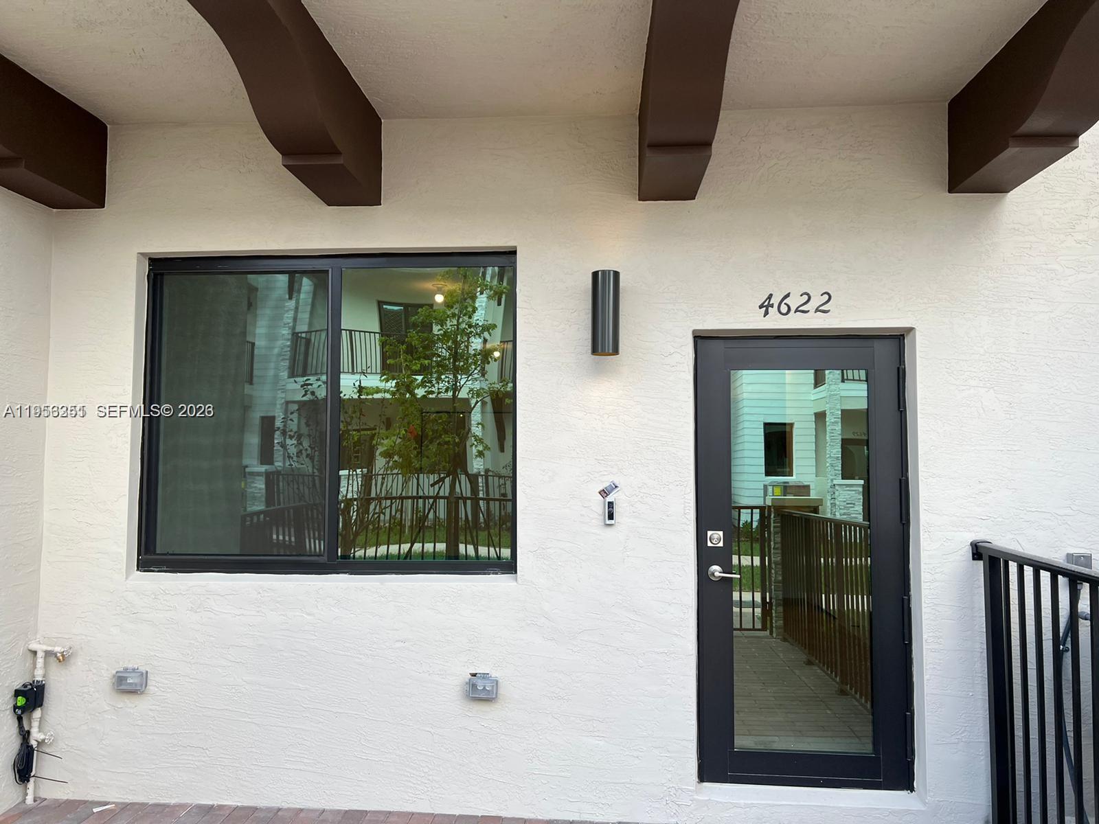 4622 NW 83rd Path # 0, Doral FL 33166 photo 2