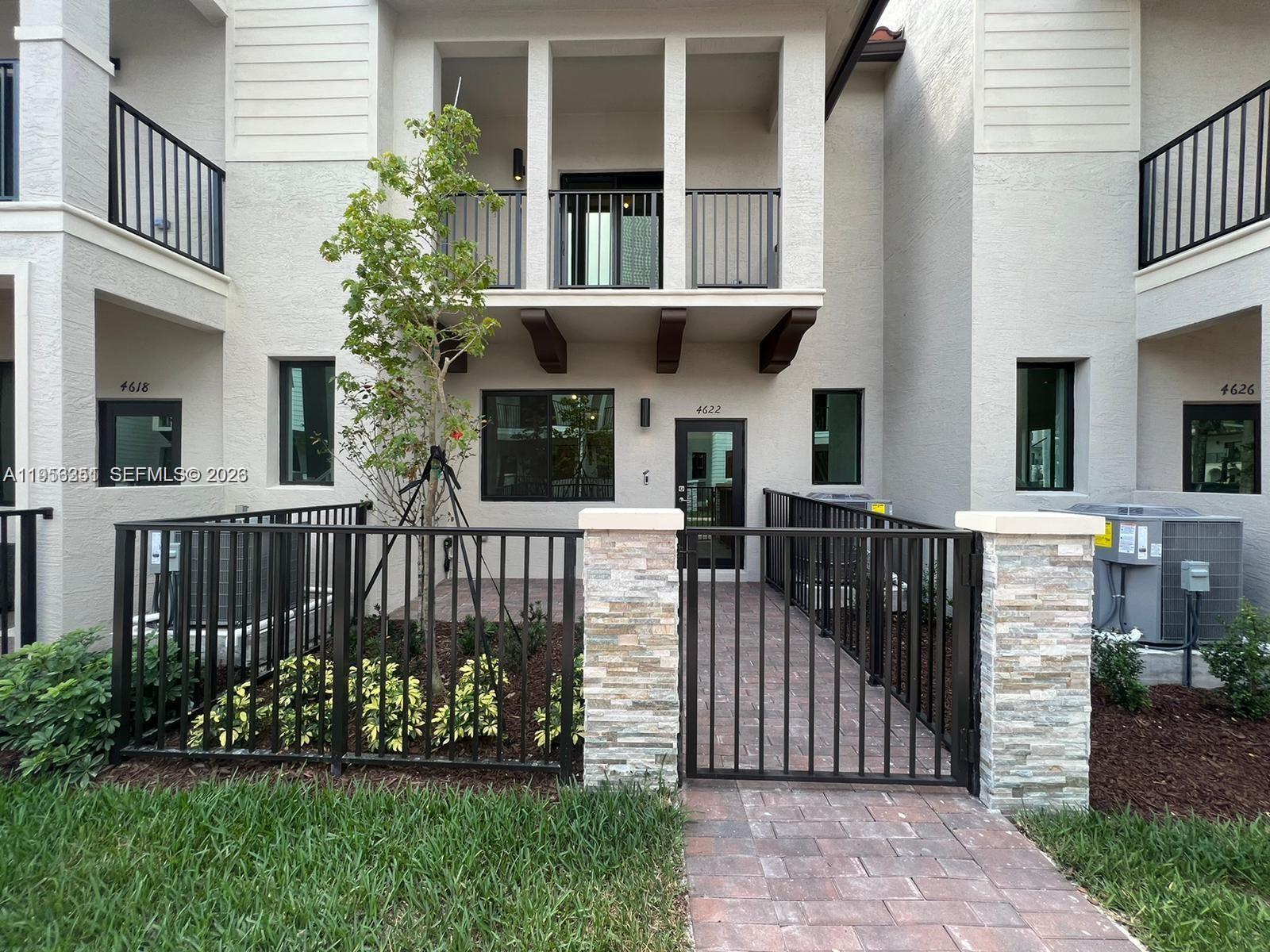 4622 NW 83rd Path # 0, Doral FL 33166