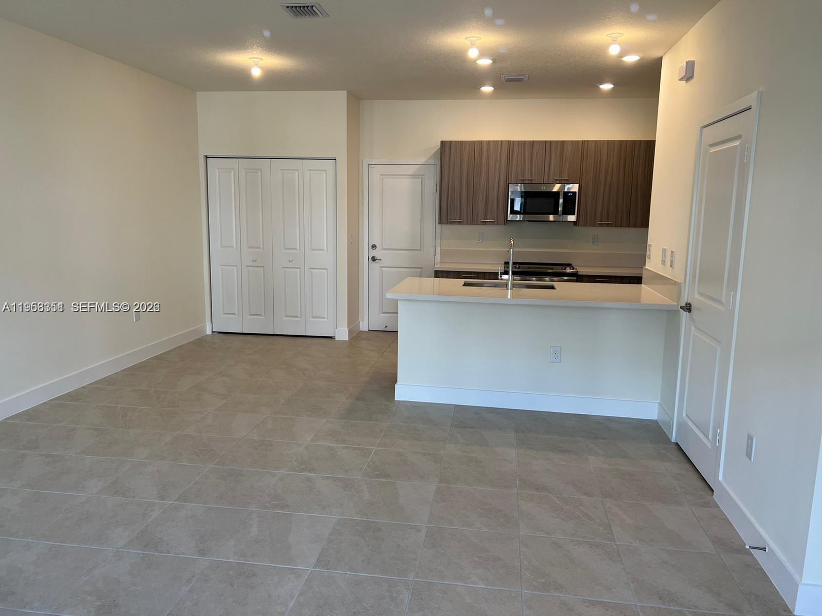 4622 NW 83rd Path # 0, Doral FL 33166 photo 5