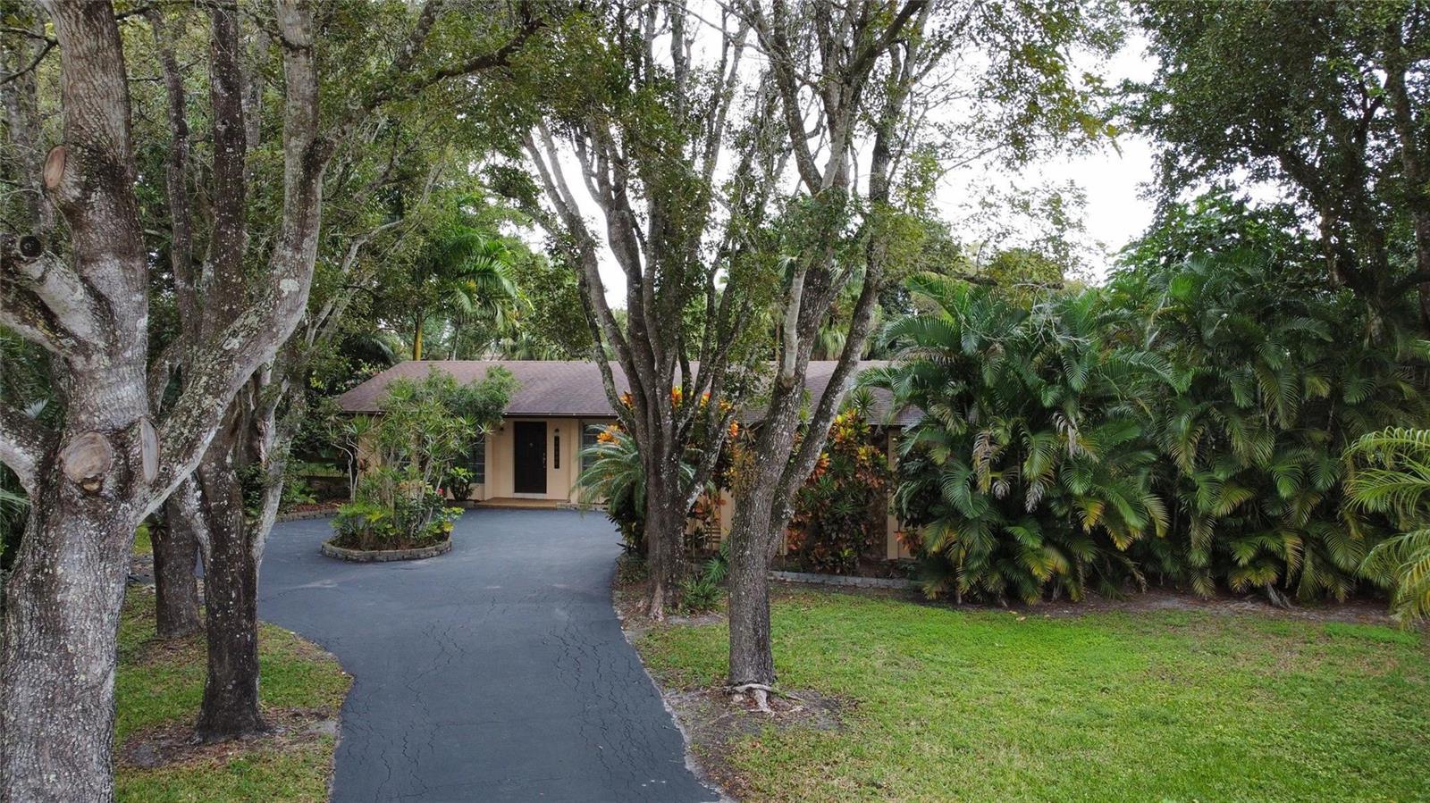 10800 SW 40th Court, Davie FL 33328 photo 2