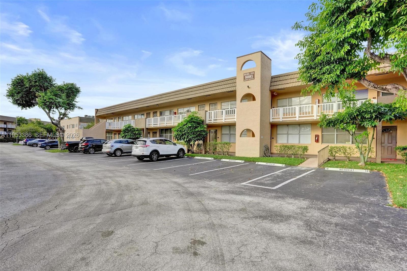 9081 Sunrise Lakes Blvd # 107, Sunrise FL 33322