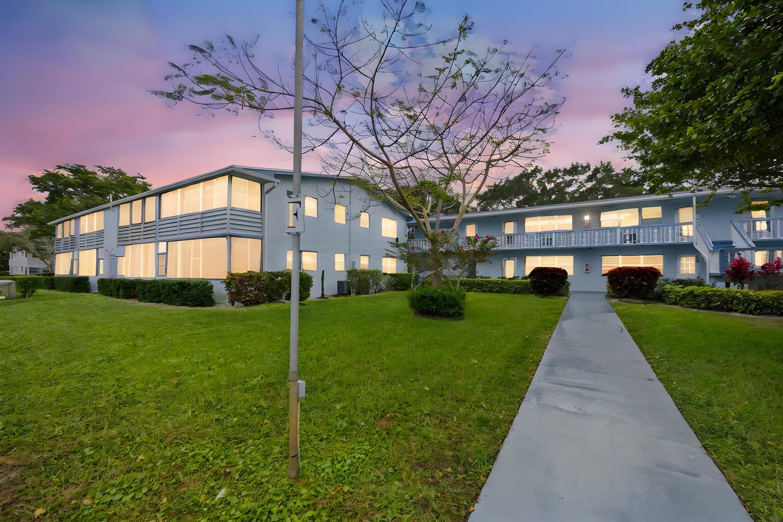 144 Canterbury F, West Palm Beach FL 33417 photo 4