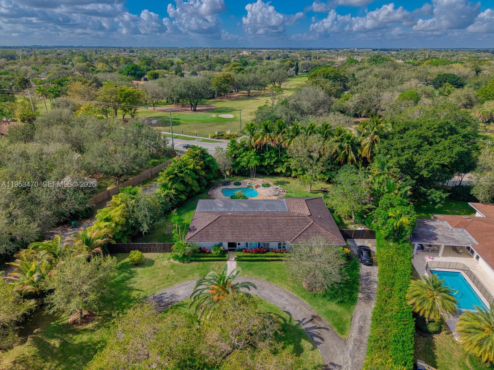 9750 SW 96 Ct, Miami FL 33176 photo 2