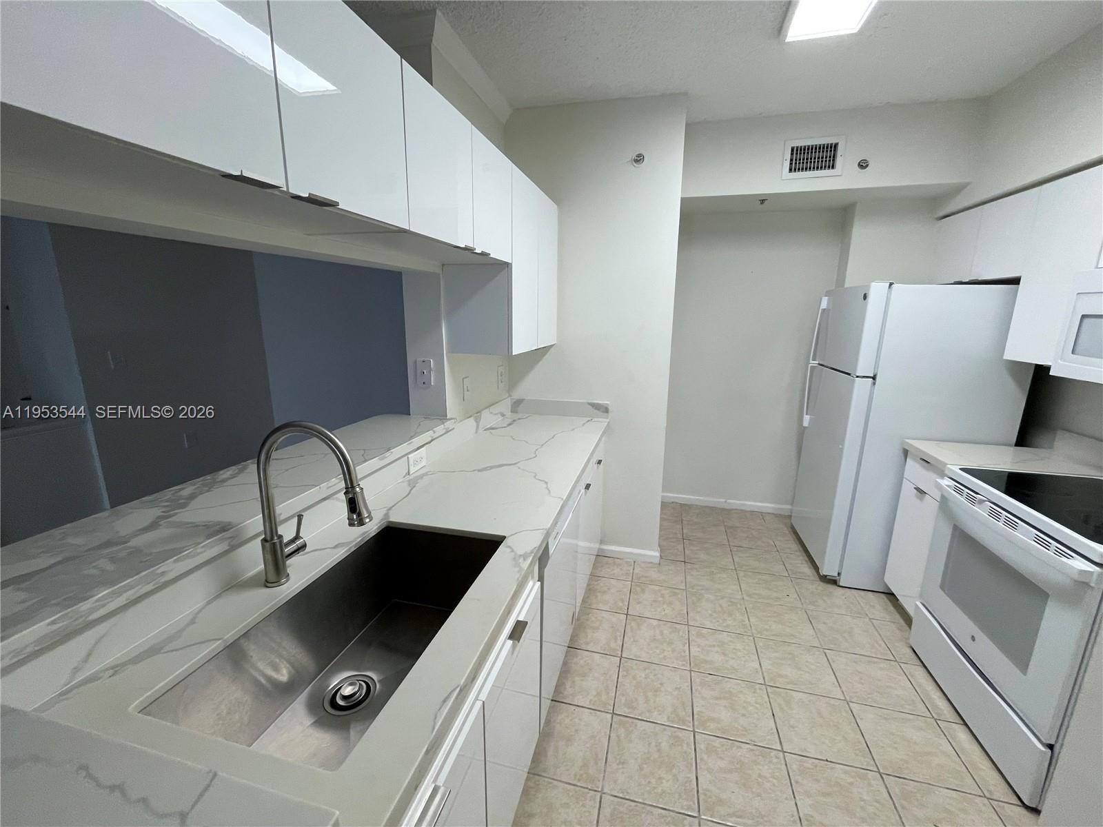17125 N Bay Rd # 3404, Sunny Isles Beach FL 33160 photo 3