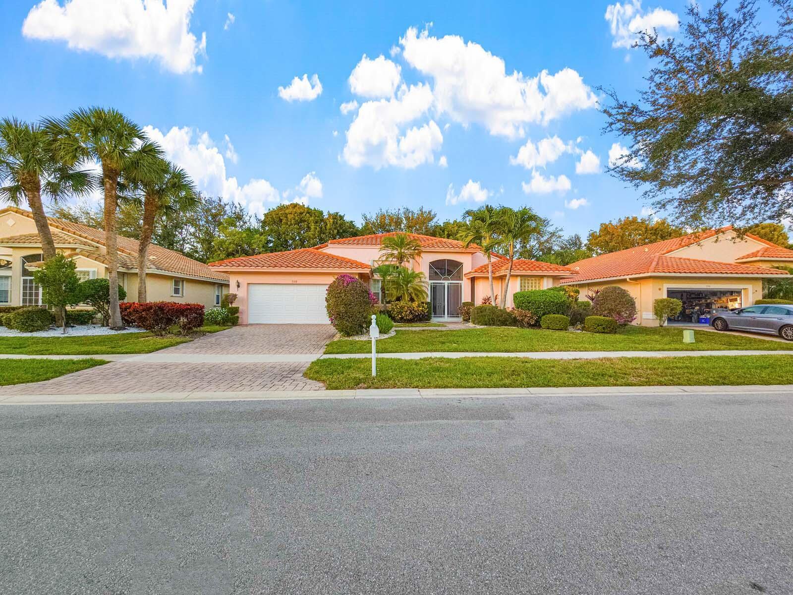 5318 Landon Circle, Boynton Beach FL 33437 photo 2