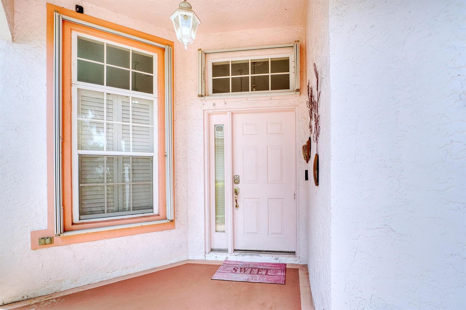 2824 Waters Edge Circle, FL 33413 photo 2