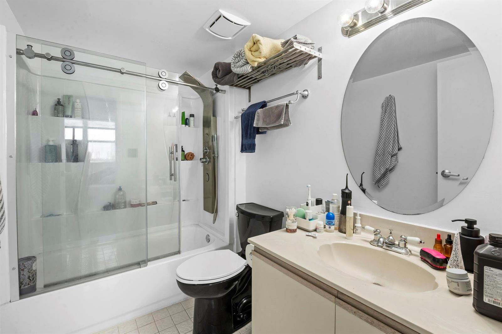 16558 NE 26th Avenue # 6c, North Miami Beach FL 33160 photo 2