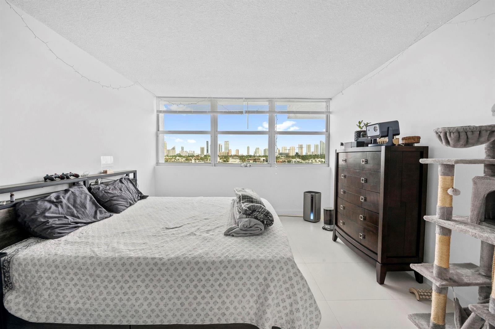 16558 NE 26th Avenue # 6c, North Miami Beach FL 33160 photo 5