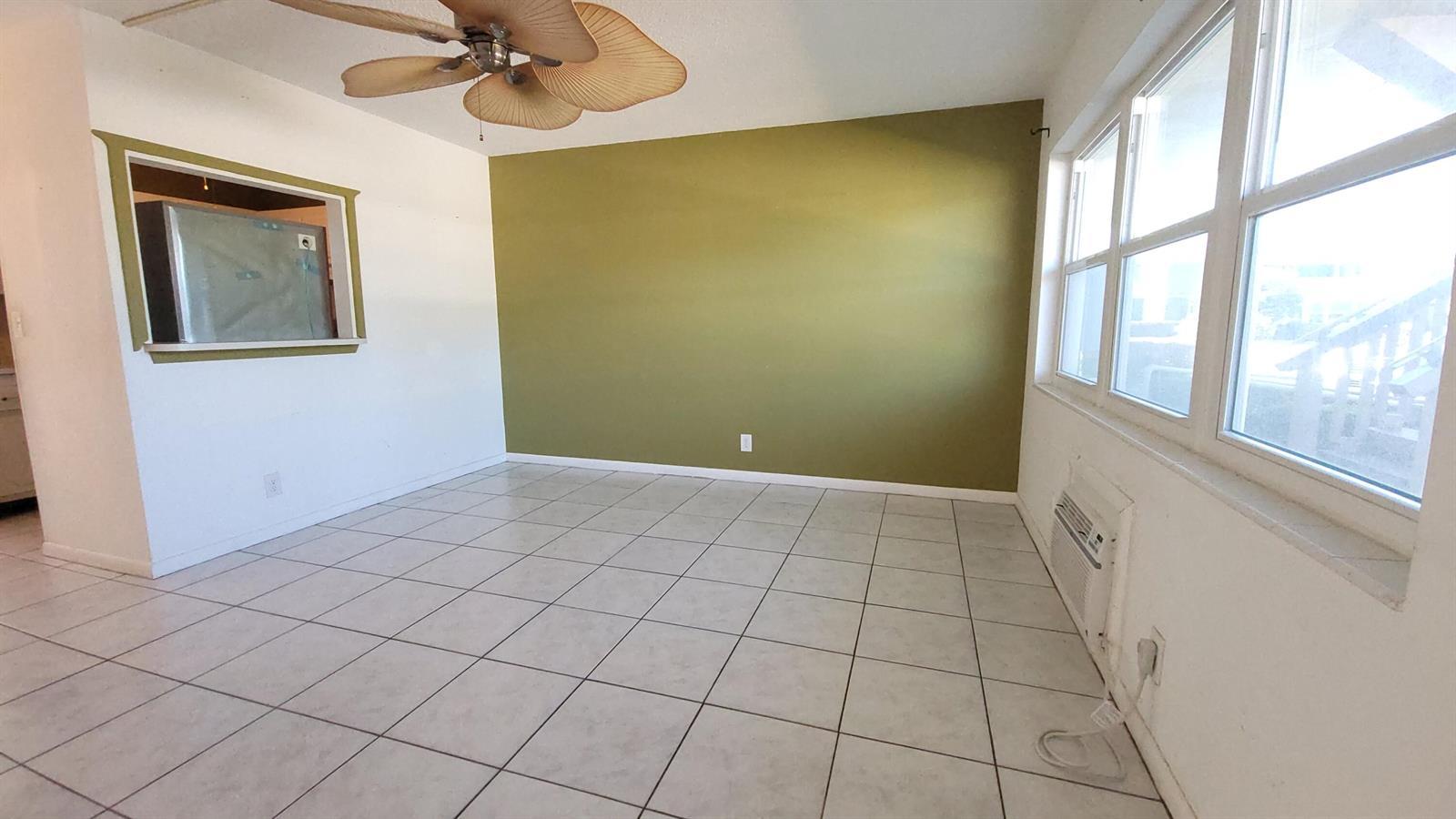 23 Kingswood B, West Palm Beach FL 33417