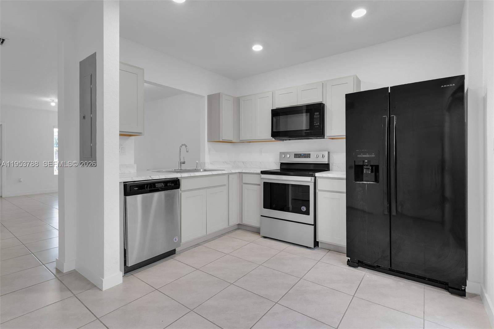 540 NE 5th TER, Florida City FL 33034 photo 5