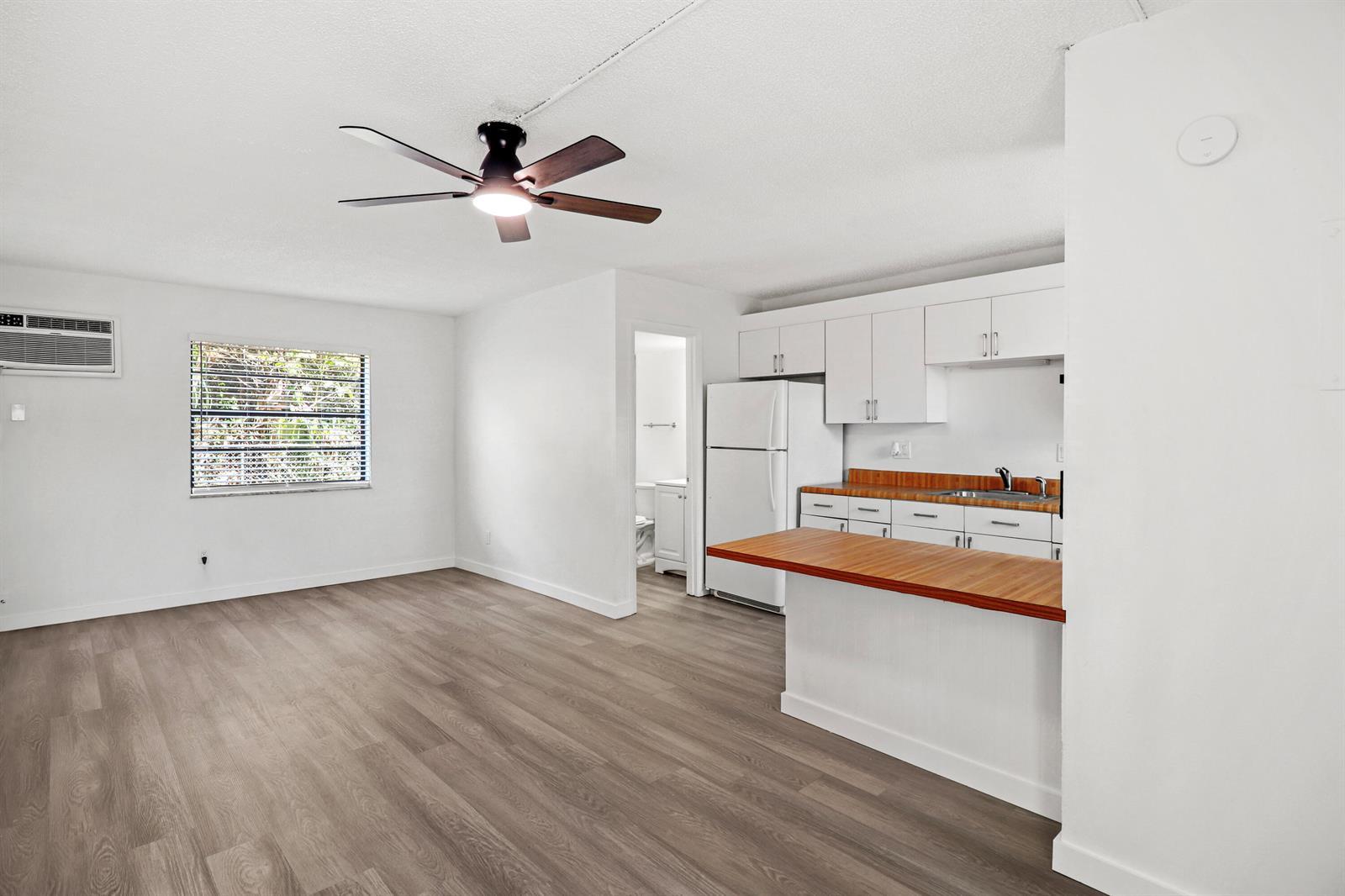 1041 SE Monterey Road # 4, Stuart FL 34994