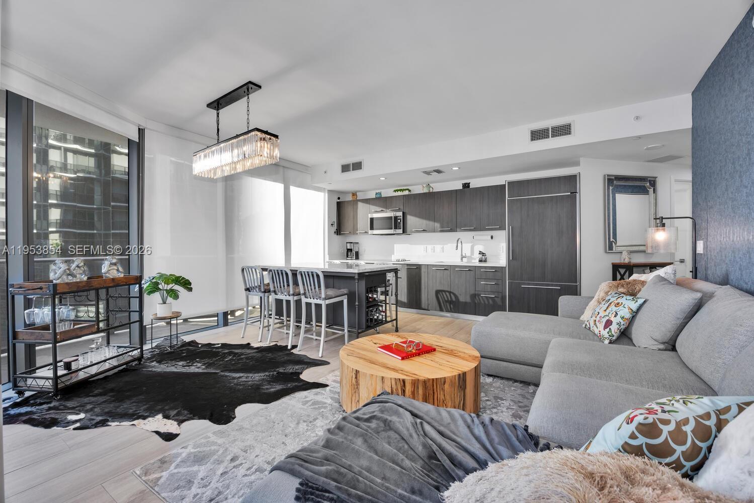 55 SW 9th St # 2406, Miami FL 33130 photo 3