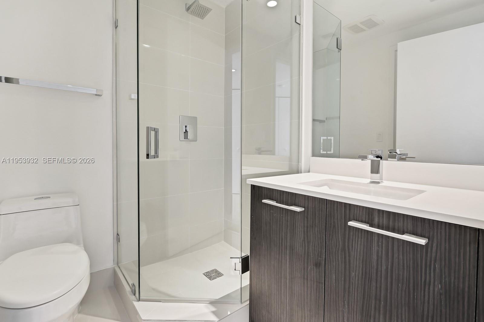 45 SW 9th St # 1806, Miami FL 33130 photo 4