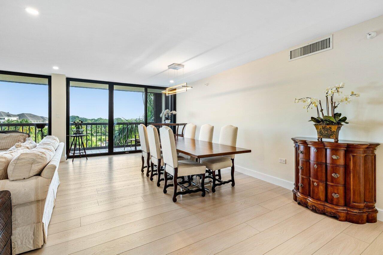 2450 Presidential Way # 607, West Palm Beach FL 33401 photo 4
