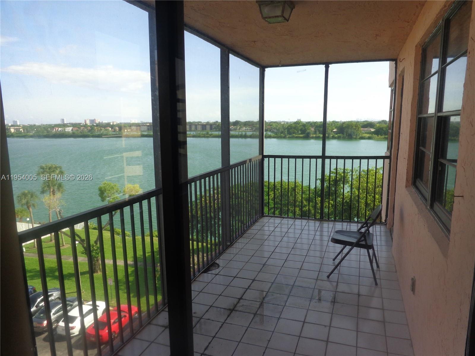 20850 San Simeon Way # 5, Miami FL 33179 photo 3