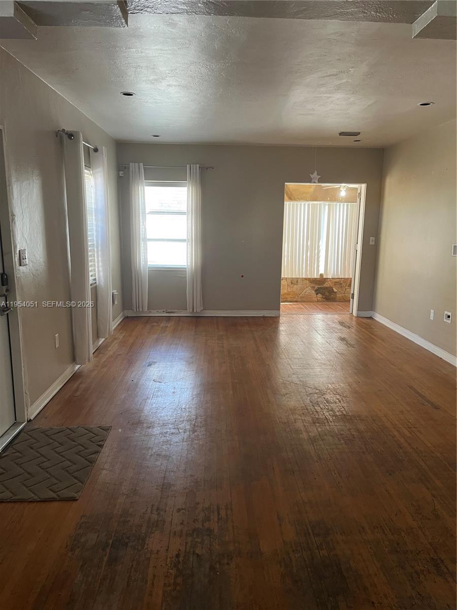 6 Farrey Ln, Miami Beach FL 33139 photo 4
