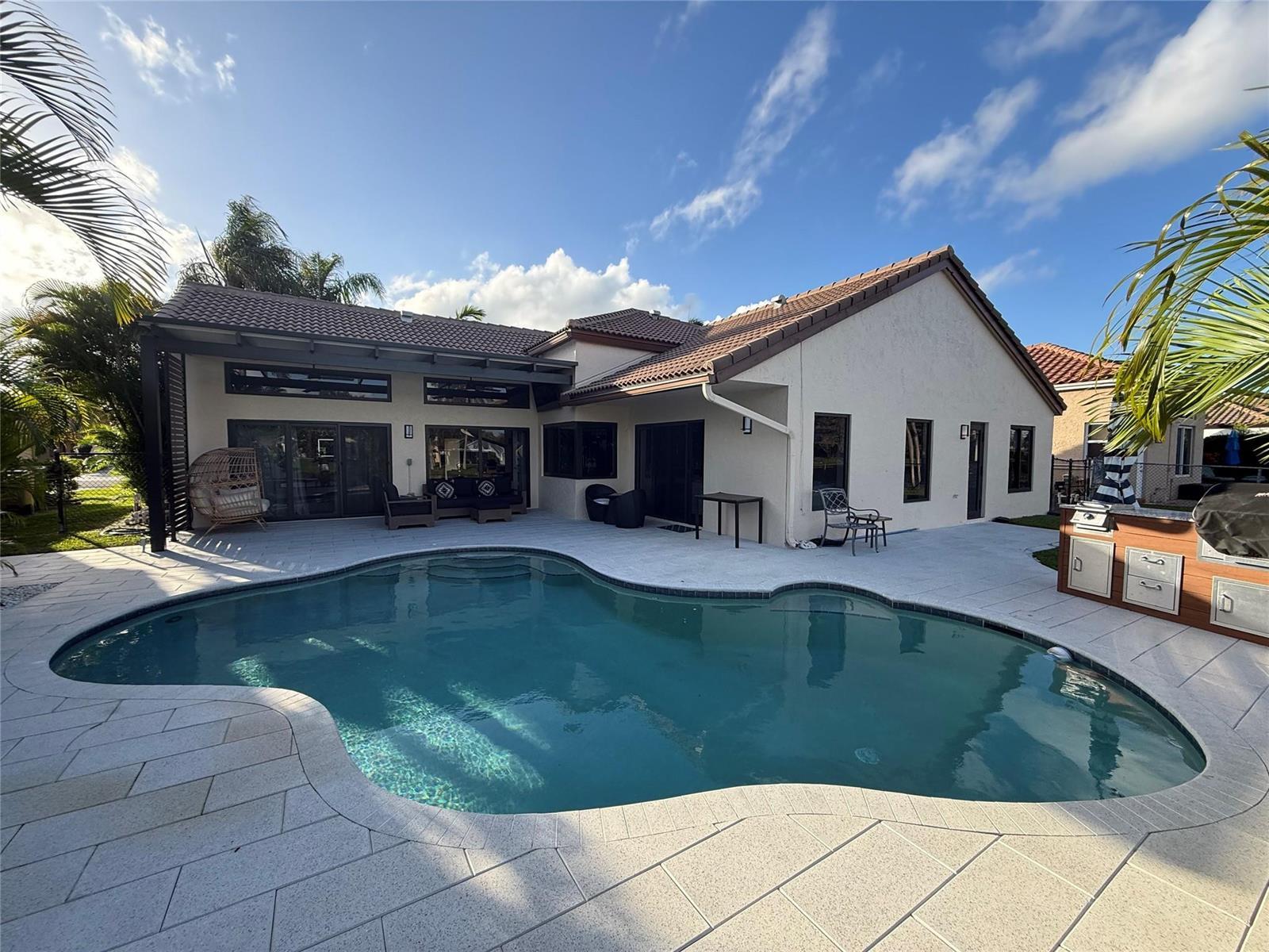 2702 E Orchard Circle, Davie FL 33328 photo 4