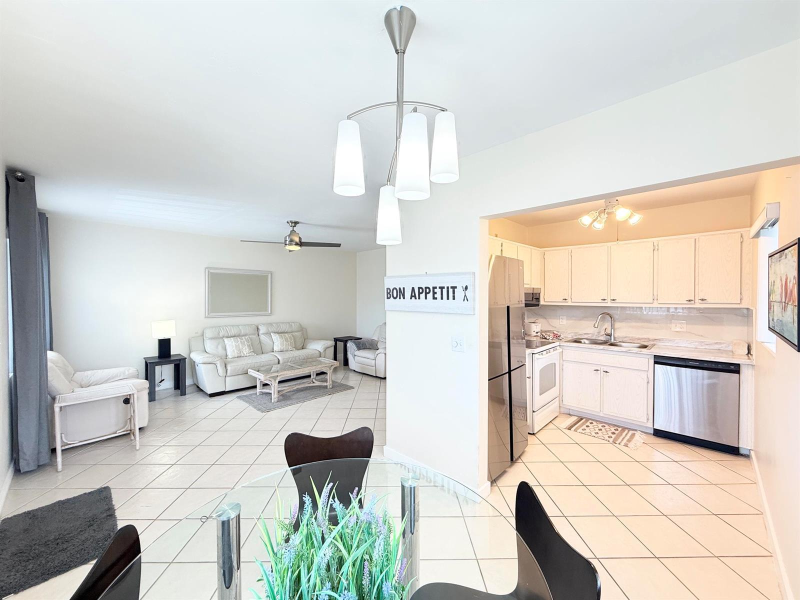 2880 Lake Osborne Drive # 205, FL 33461