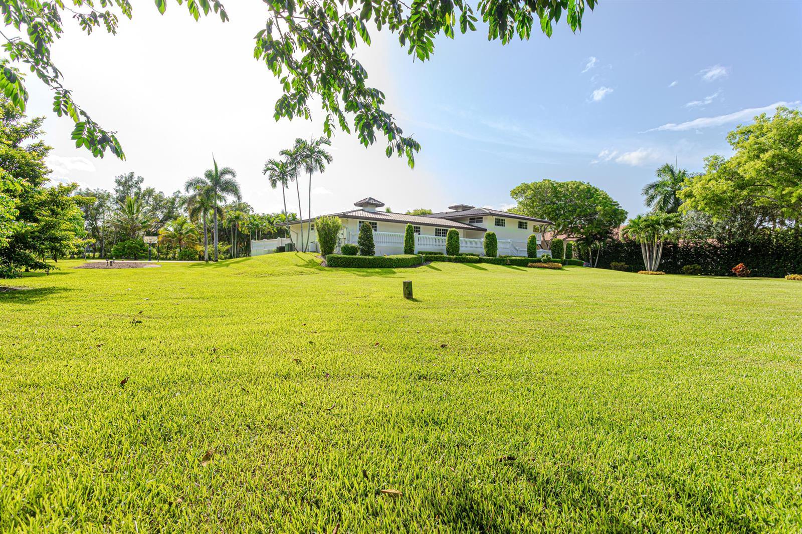 875 NW 120th Avenue, Plantation FL 33325